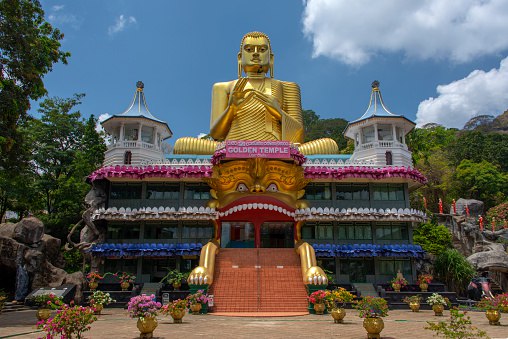 The Golden Temple of Dambulla: A Radiant Symbol of Peace