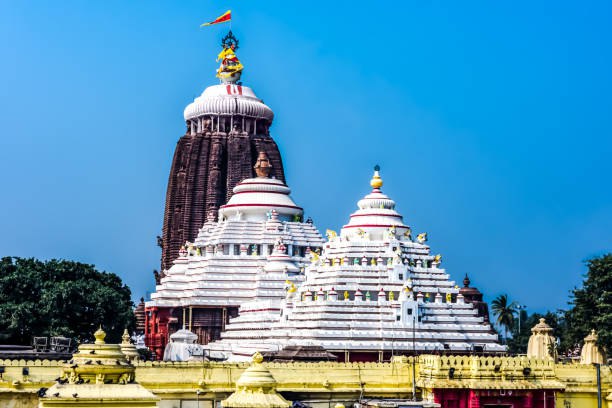 Exploring Puri’s Beaches: Relaxing After a Visit to the Jagannath Temple