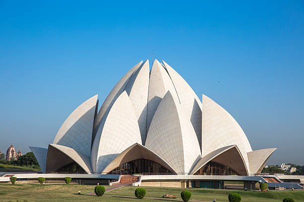 A Visit to the Lotus Temple: A Spiritual Oasis in the Heart of Delhi