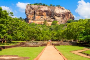 Sri Lanka's Wonders: Sigiriya to Colombo