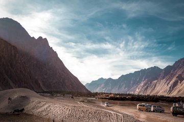 Express LEH - Ledakh || Lake & Roads